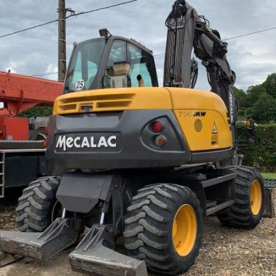 Pelle sur penus MECALAC 714MW